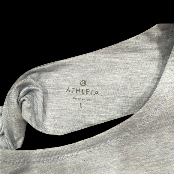 Athleta long sleeve top, twist back EUC - Picture 3 of 3
